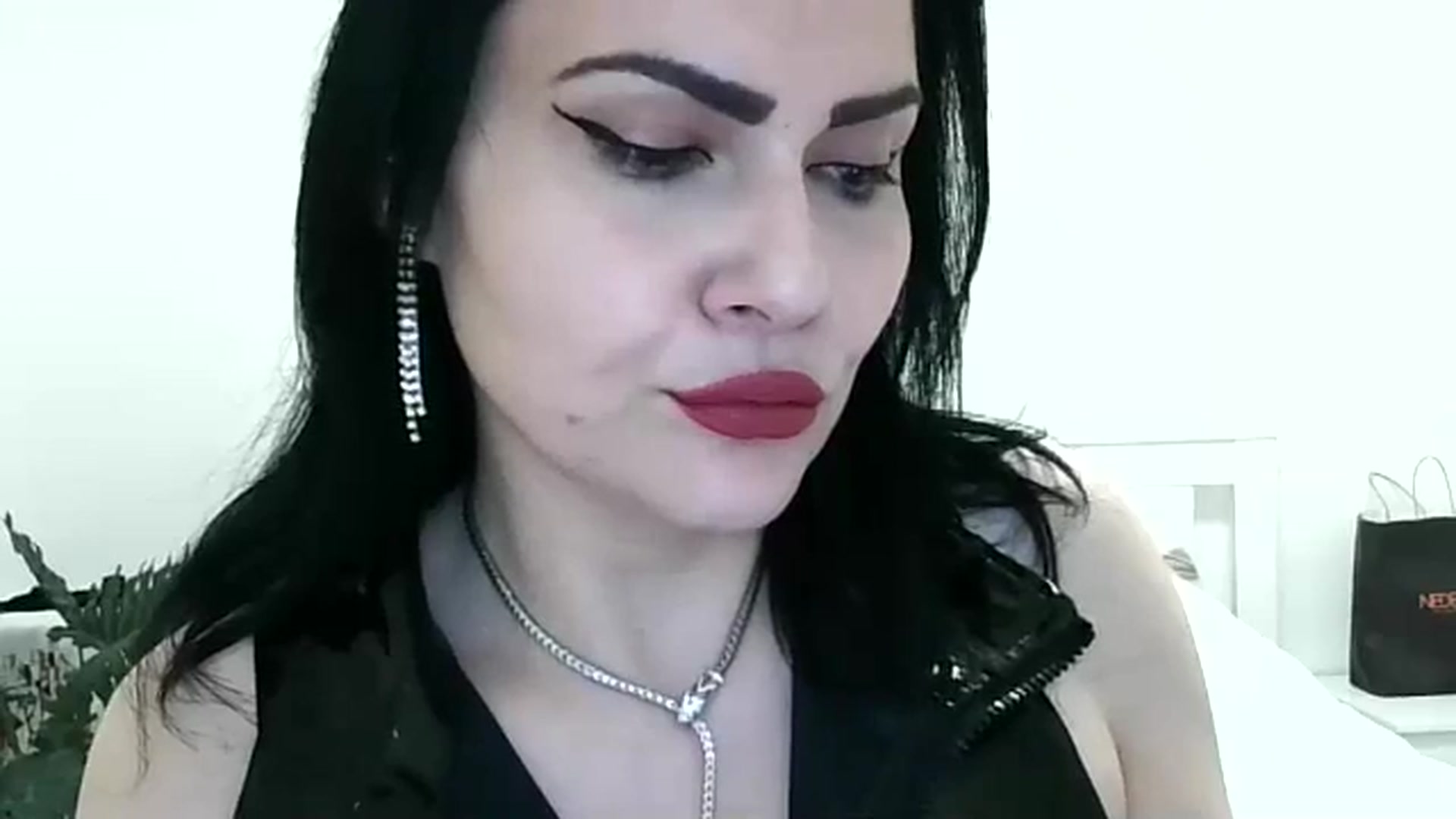 Gallery image thumbnail from K_Queen's myfreecams stream on, 06/03/2024, 18:04 image 5 of 20