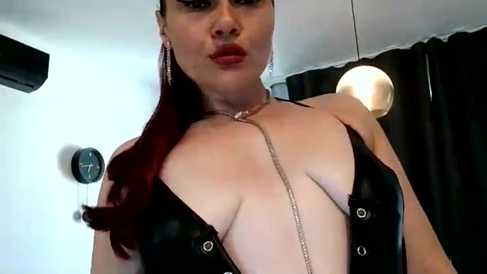 Gallery image thumbnail from K_Queen's myfreecams stream on, 07/17/2024, 09:16 image 4 of 20