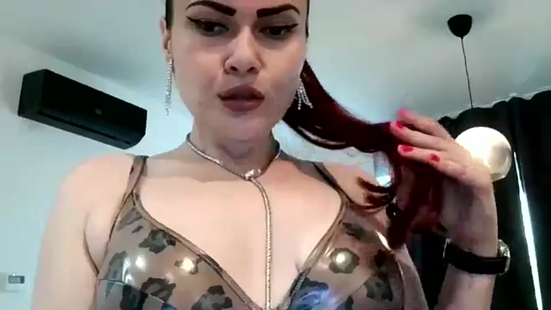 Gallery image thumbnail from K_Queen's myfreecams stream on, 07/25/2024, 11:28 image 18 of 20