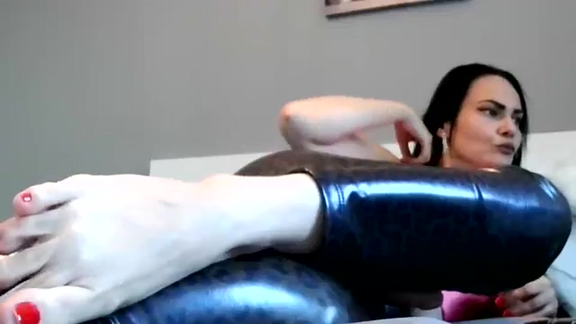 Gallery image thumbnail from K_Queen's myfreecams stream on, 08/07/2024, 10:18 image 15 of 20