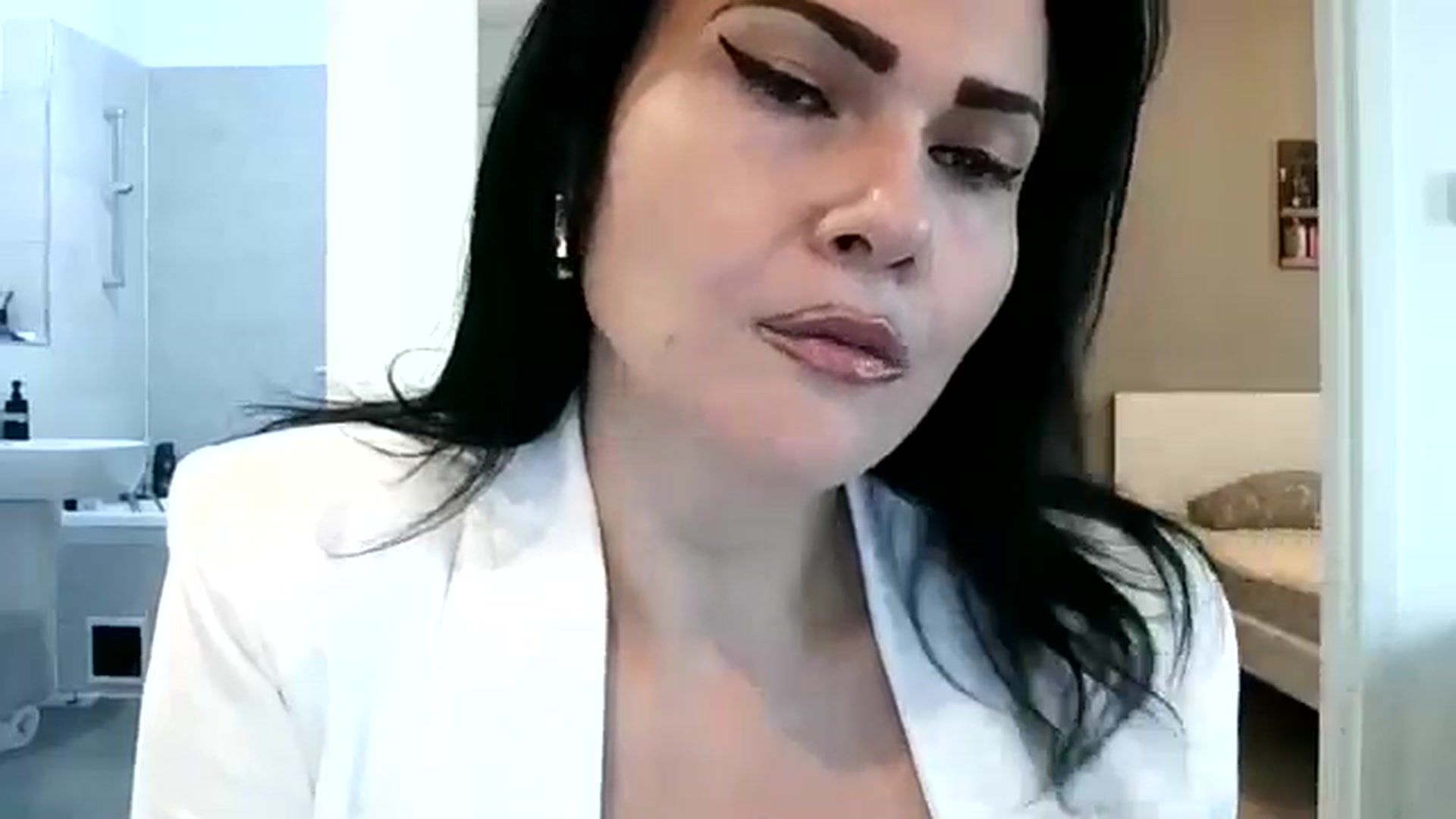 Gallery image thumbnail from K_Queen's myfreecams stream on, 09/13/2024, 09:41 image 10 of 20