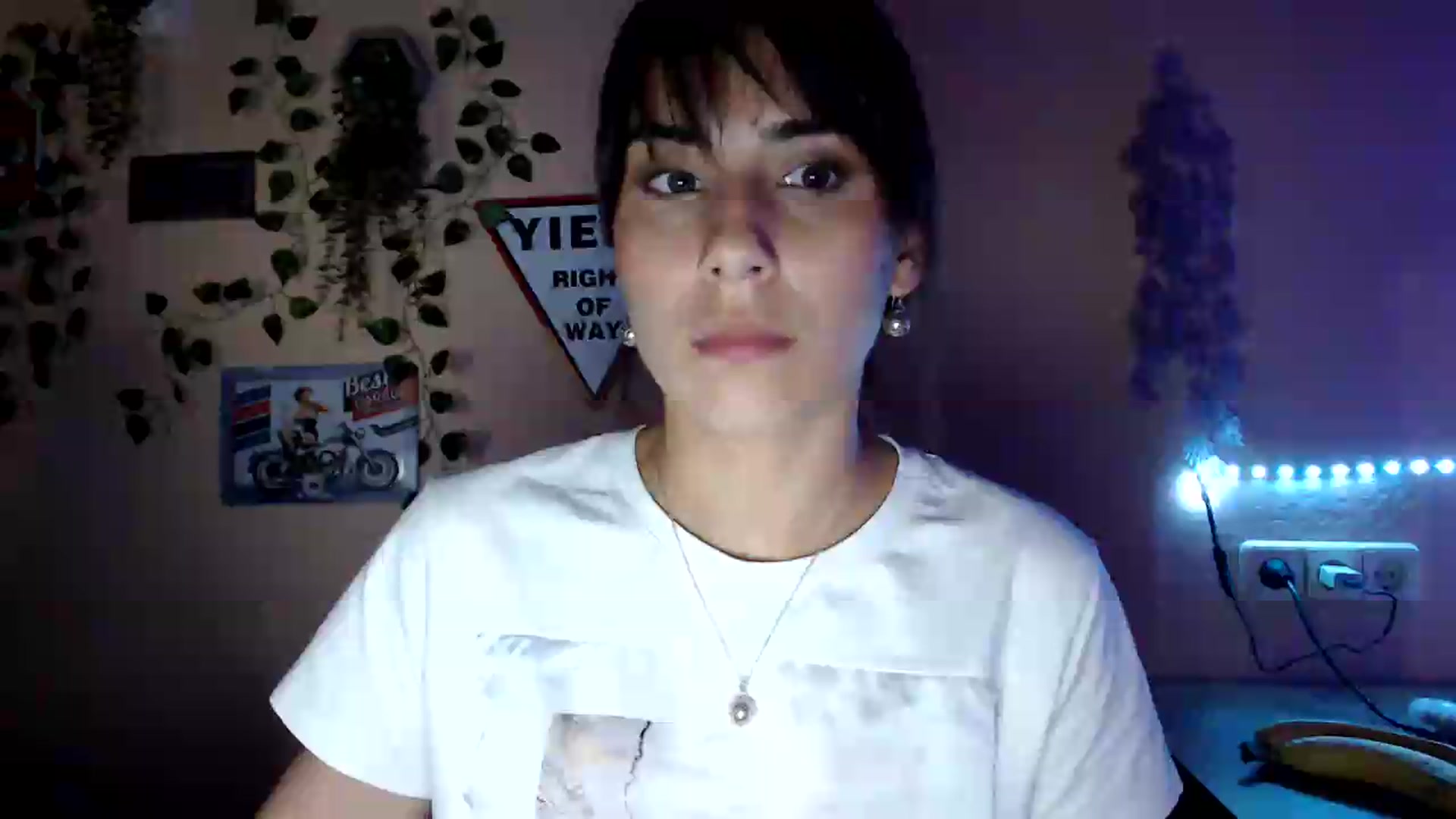 Gallery image thumbnail from K_Sandra's myfreecams stream on, 09/19/2026, 19:41 image 14 of 20