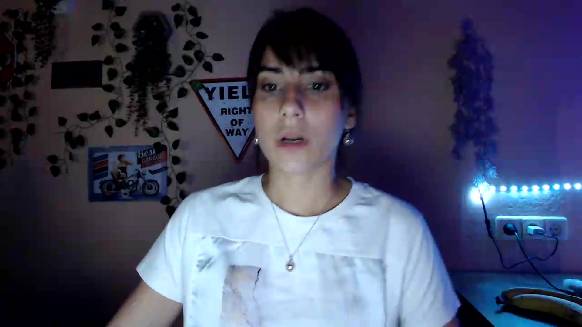 Gallery image thumbnail from K_Sandra's myfreecams stream on, 09/19/2026, 19:41 image 16 of 20