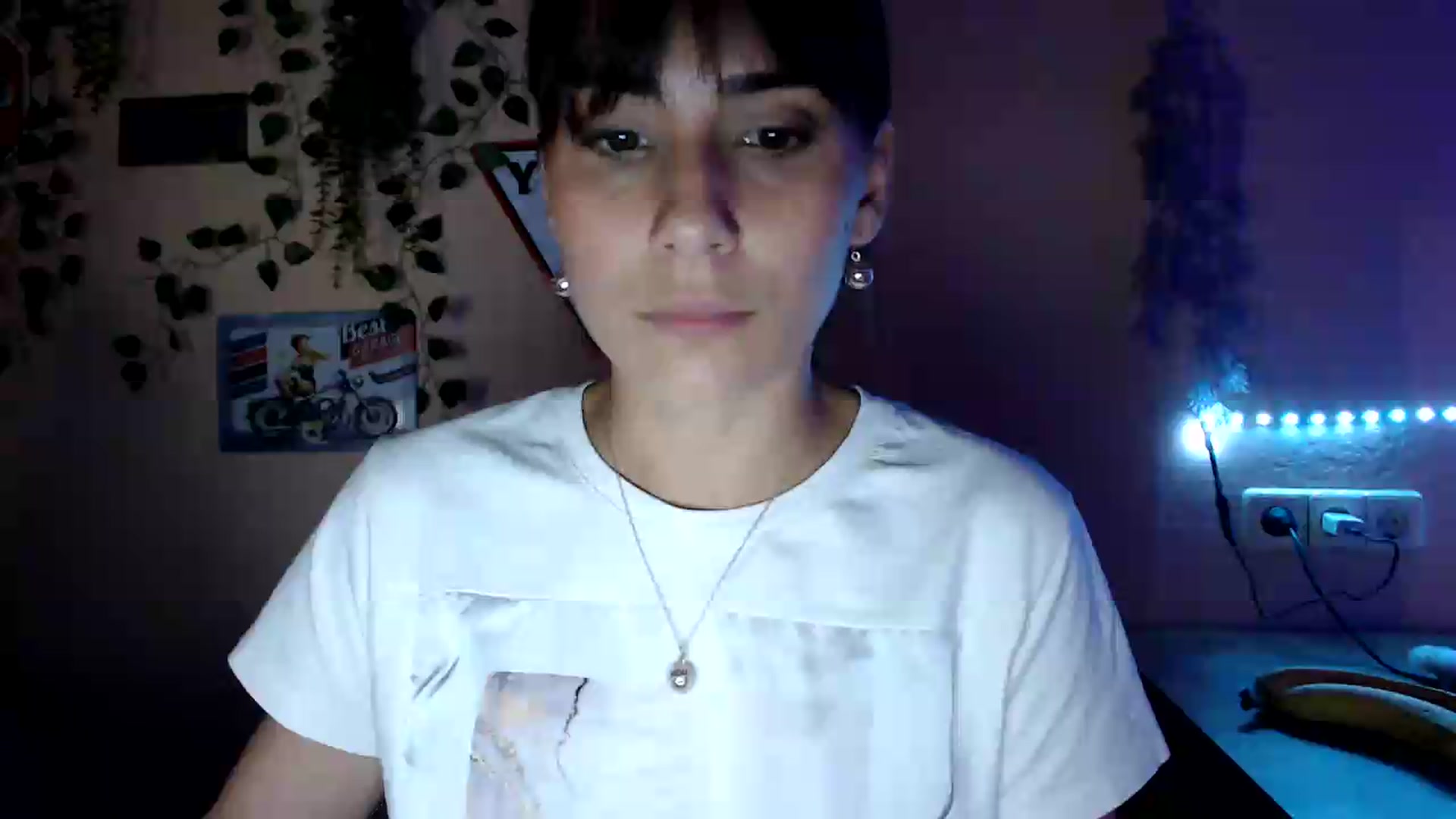 Gallery image thumbnail from K_Sandra's myfreecams stream on, 09/19/2026, 19:41 image 17 of 20
