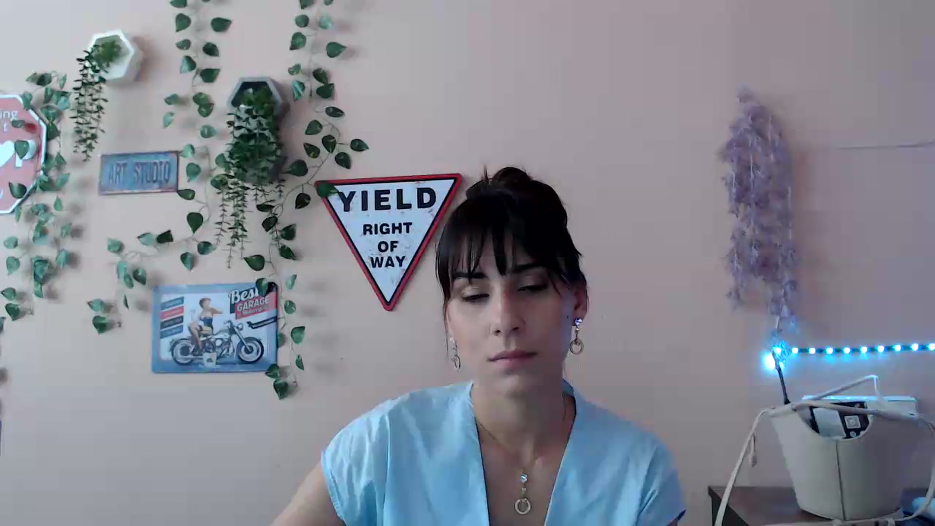 Gallery image thumbnail from K_Sandra's myfreecams stream on, 09/20/2026, 15:18 image 4 of 20
