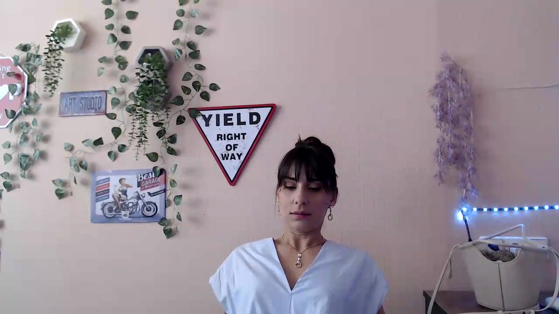 Gallery image thumbnail from K_Sandra's myfreecams stream on, 09/20/2026, 15:18 image 16 of 20