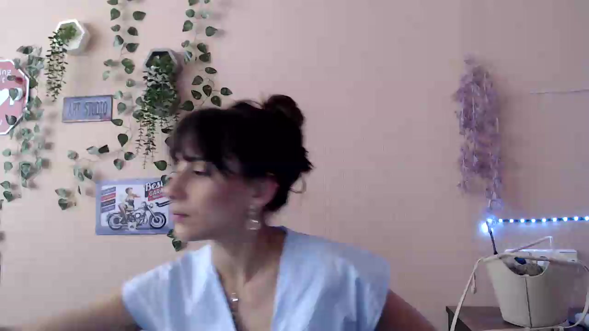 Gallery image thumbnail from K_Sandra's myfreecams stream on, 09/20/2026, 15:18 image 5 of 20