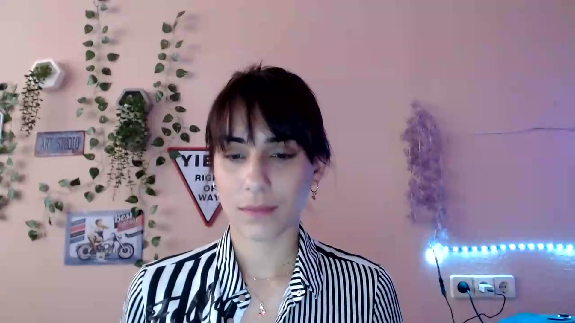 Gallery image thumbnail from K_Sandra's myfreecams stream on, 09/21/2026, 13:47 image 20 of 20