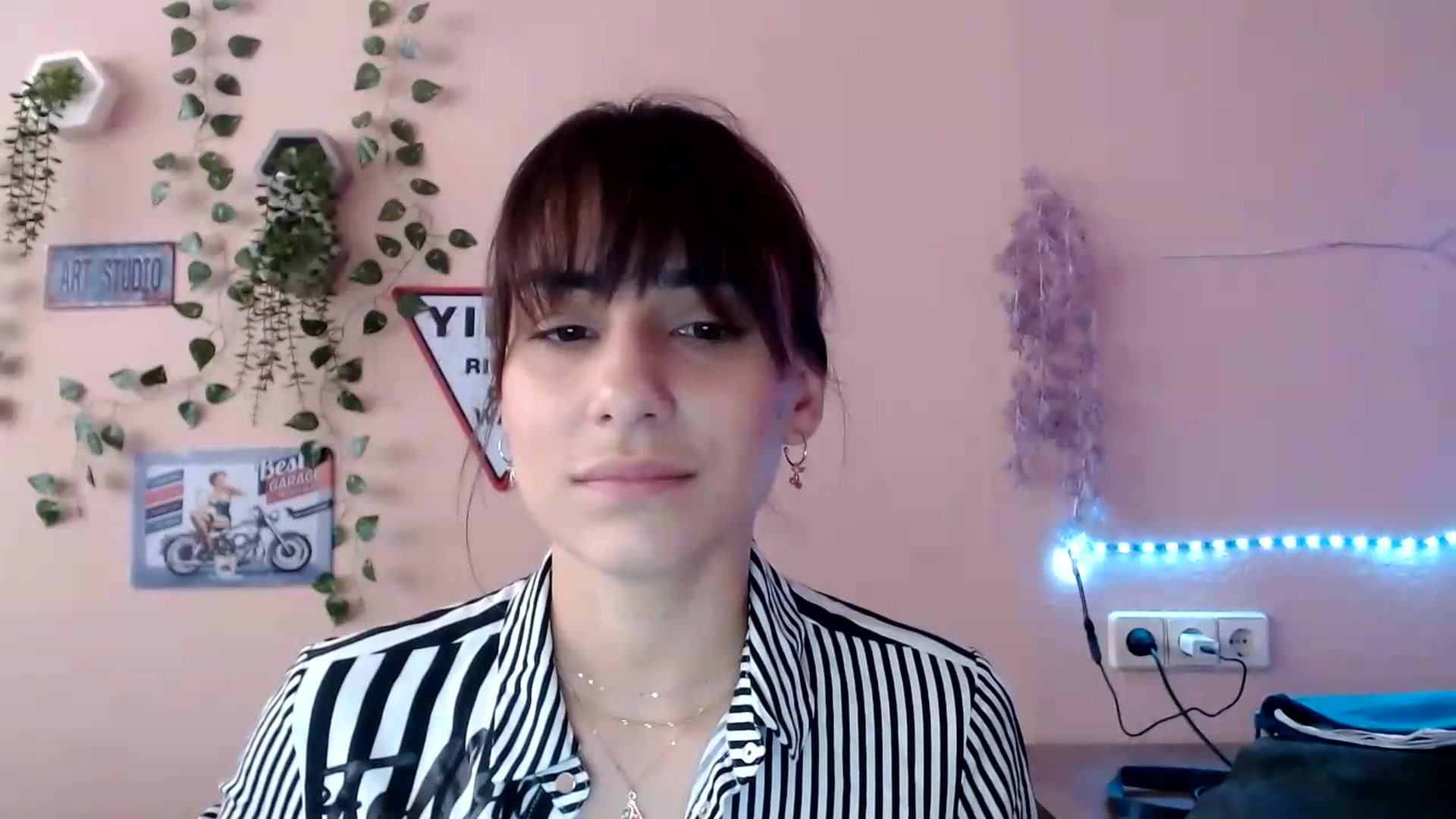 Gallery image thumbnail from K_Sandra's myfreecams stream on, 09/21/2026, 13:47 image 6 of 20