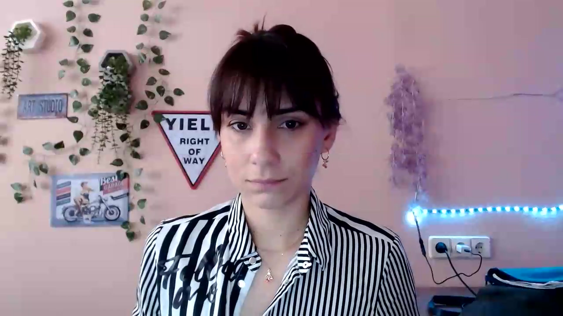 Gallery image thumbnail from K_Sandra's myfreecams stream on, 09/21/2026, 13:47 image 8 of 20