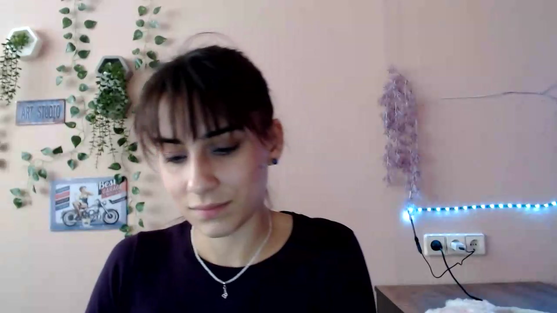 Gallery image thumbnail from K_Sandra's myfreecams stream on, 09/22/2026, 13:19 image 15 of 20