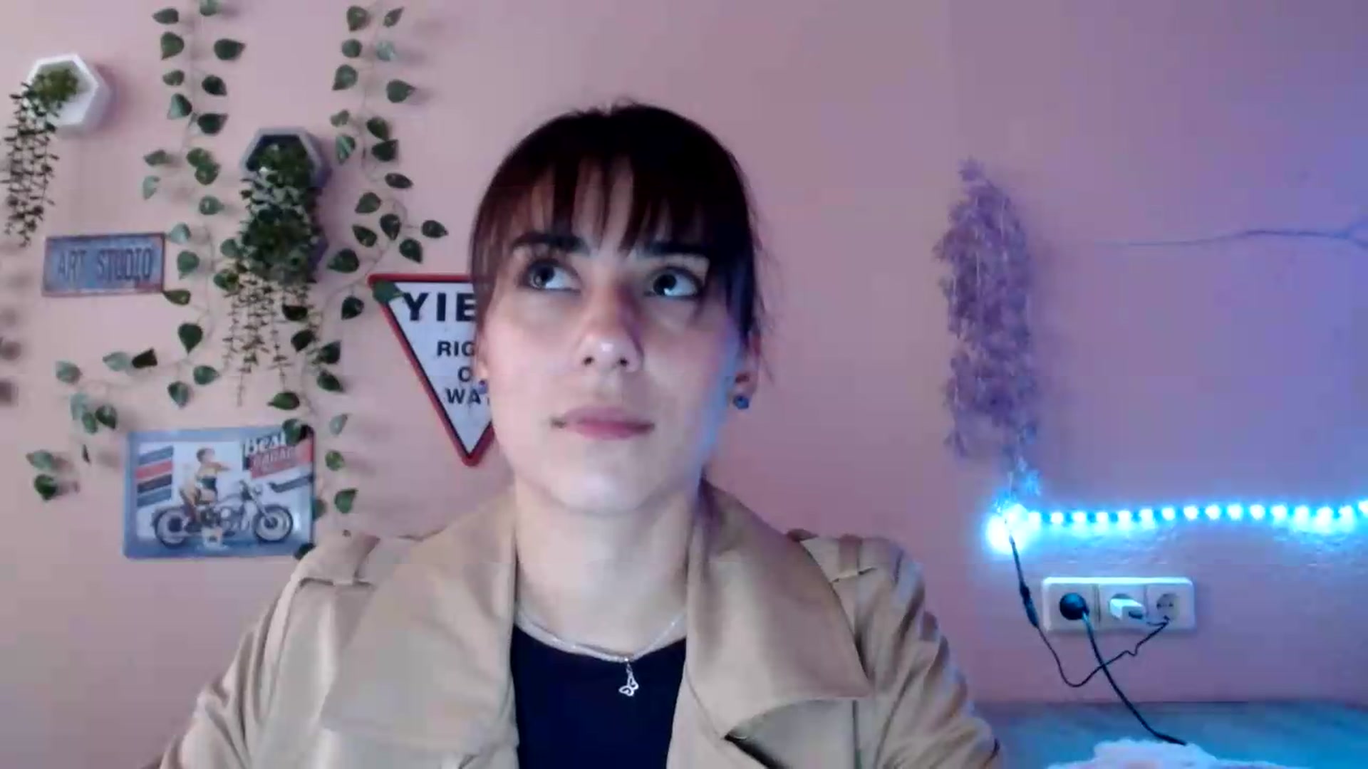 Gallery image thumbnail from K_Sandra's myfreecams stream on, 09/22/2026, 15:03 image 19 of 20