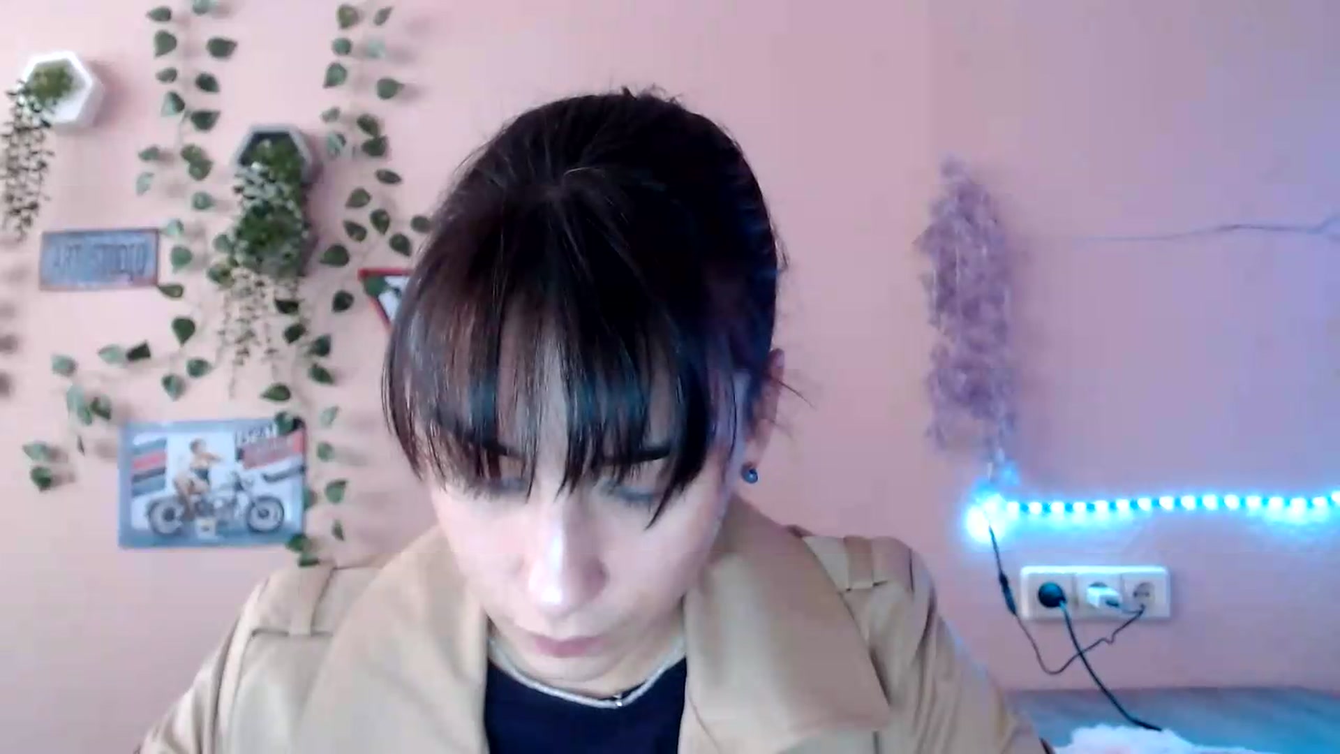 Gallery image thumbnail from K_Sandra's myfreecams stream on, 09/22/2026, 15:03 image 14 of 20