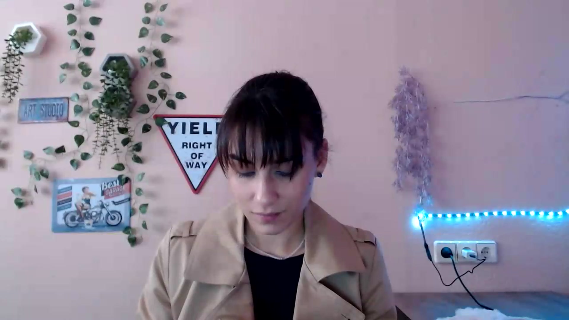 Gallery image thumbnail from K_Sandra's myfreecams stream on, 09/22/2026, 15:03 image 8 of 20