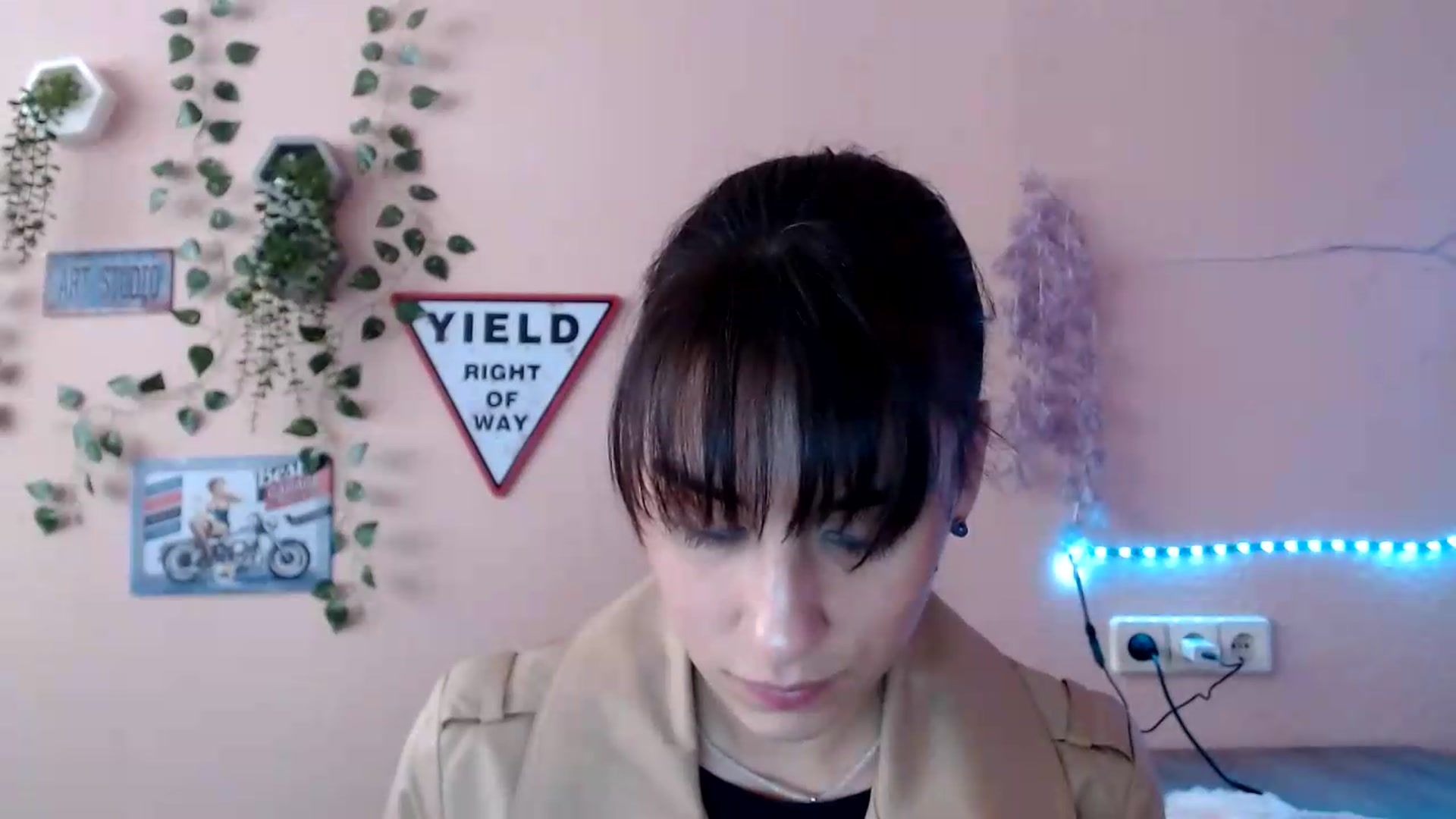 Gallery image thumbnail from K_Sandra's myfreecams stream on, 09/22/2026, 15:03 image 10 of 20