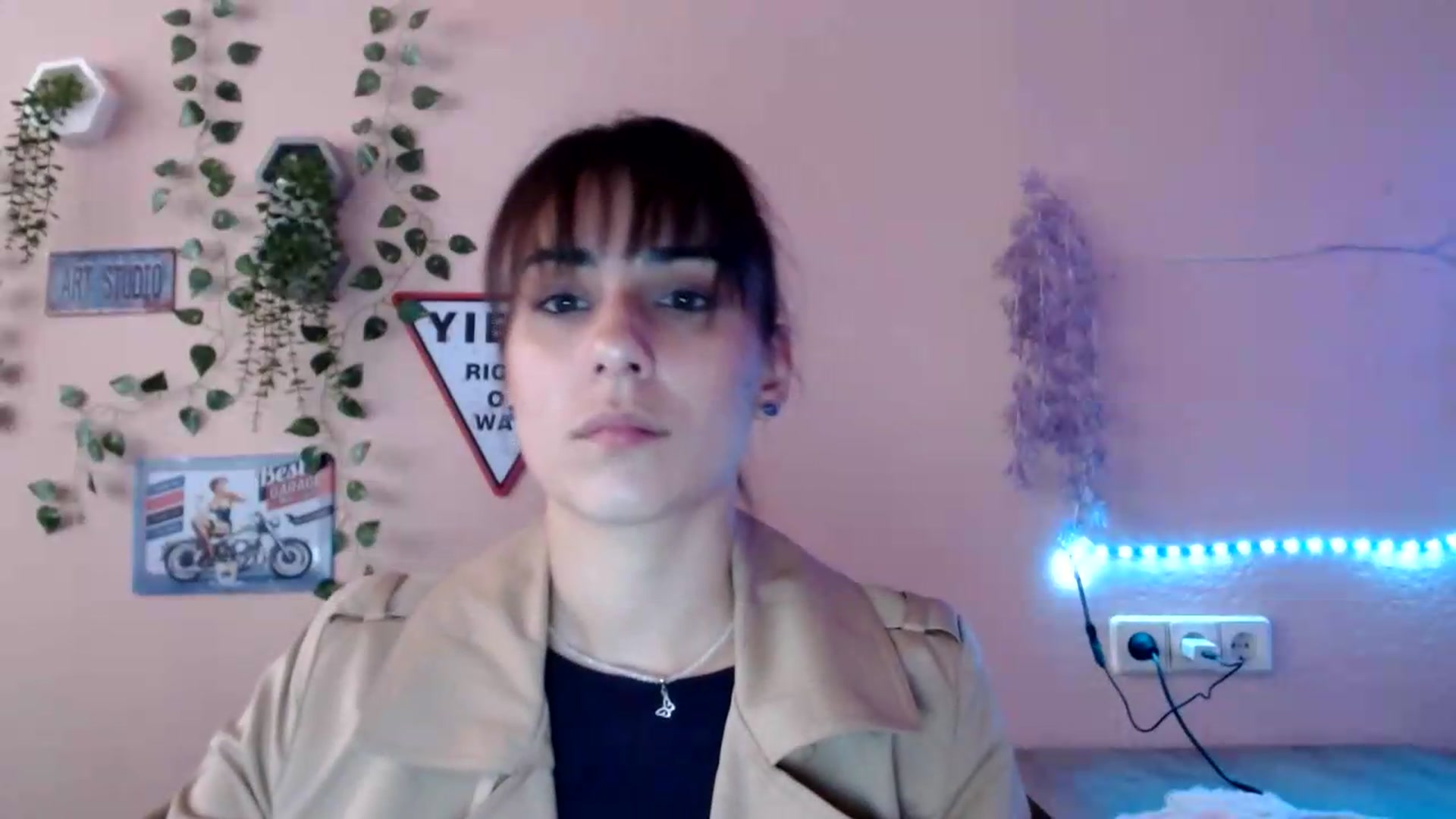 Gallery image thumbnail from K_Sandra's myfreecams stream on, 09/22/2026, 15:03 image 18 of 20