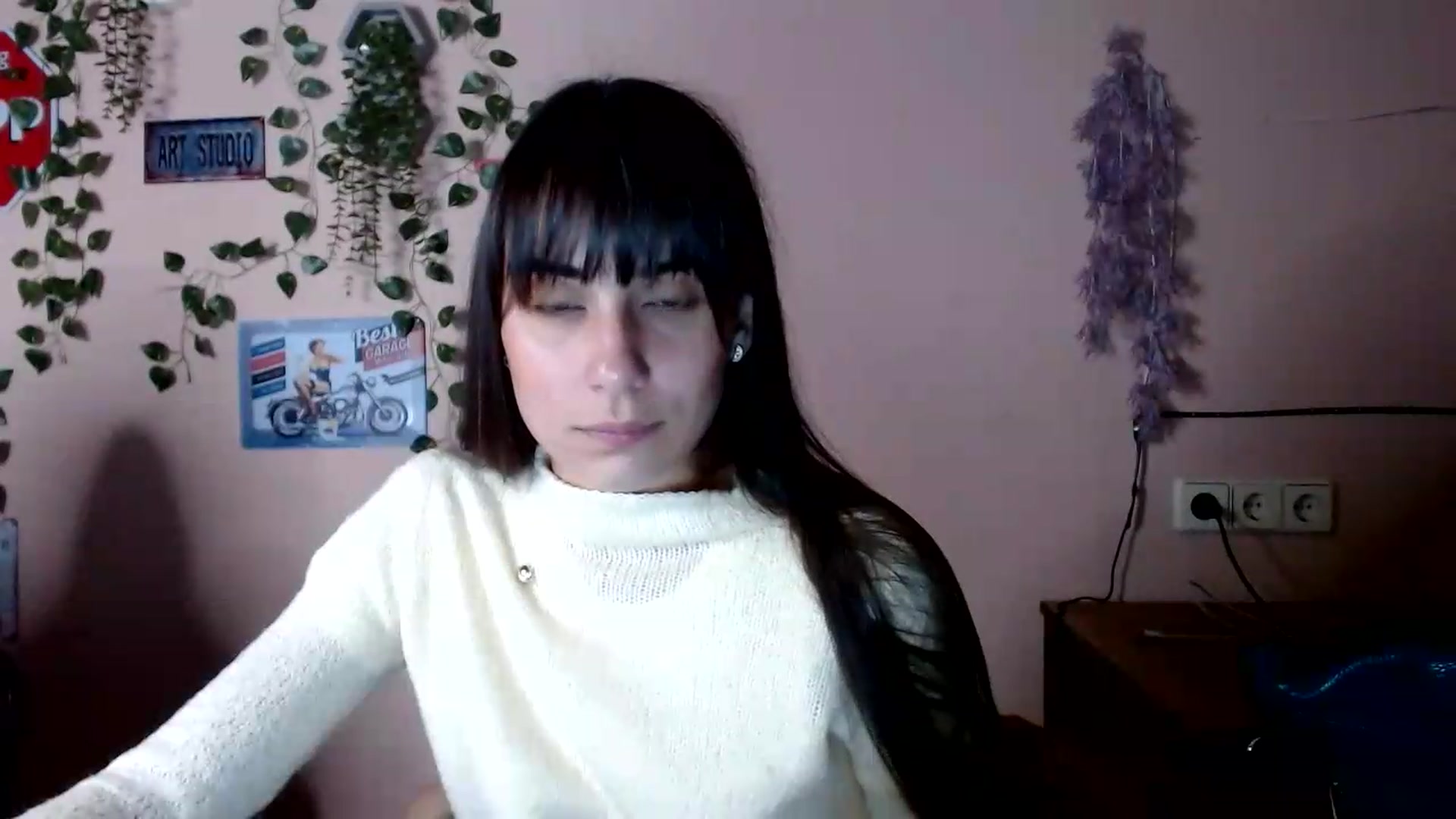 Gallery image thumbnail from K_Sandra's myfreecams stream on, 09/24/2026, 17:39 image 15 of 20