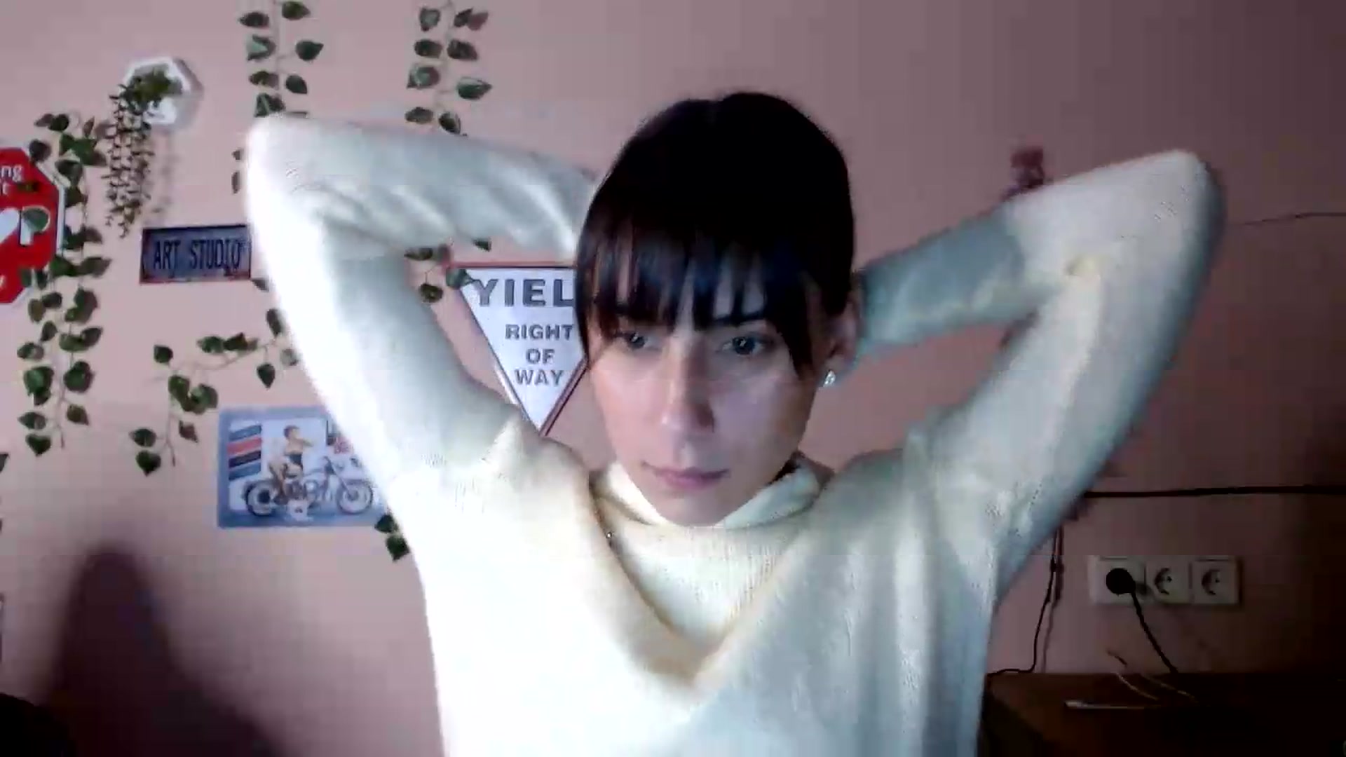 Gallery image thumbnail from K_Sandra's myfreecams stream on, 09/24/2026, 17:39 image 10 of 20
