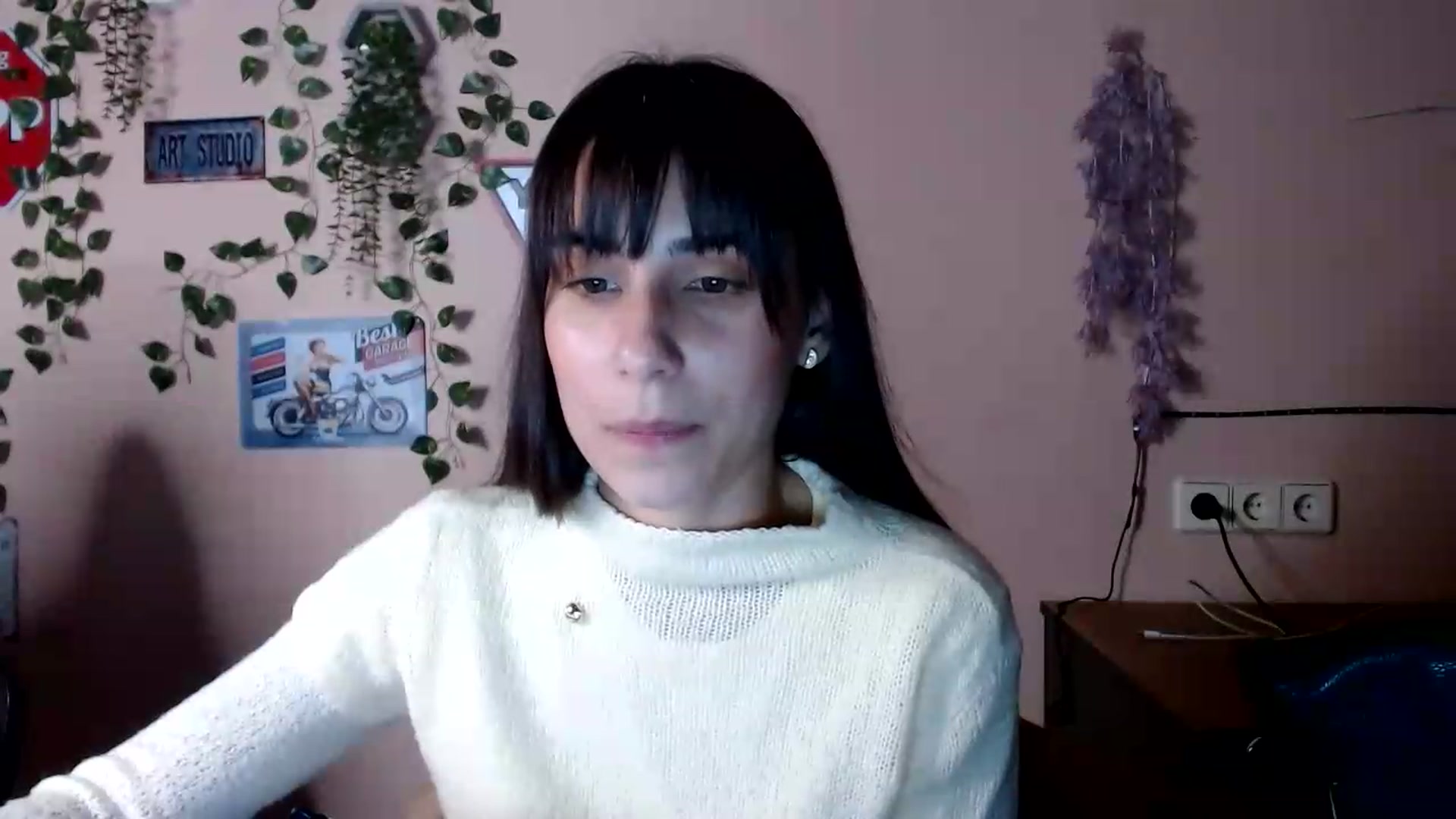 Gallery image thumbnail from K_Sandra's myfreecams stream on, 09/24/2026, 17:39 image 16 of 20