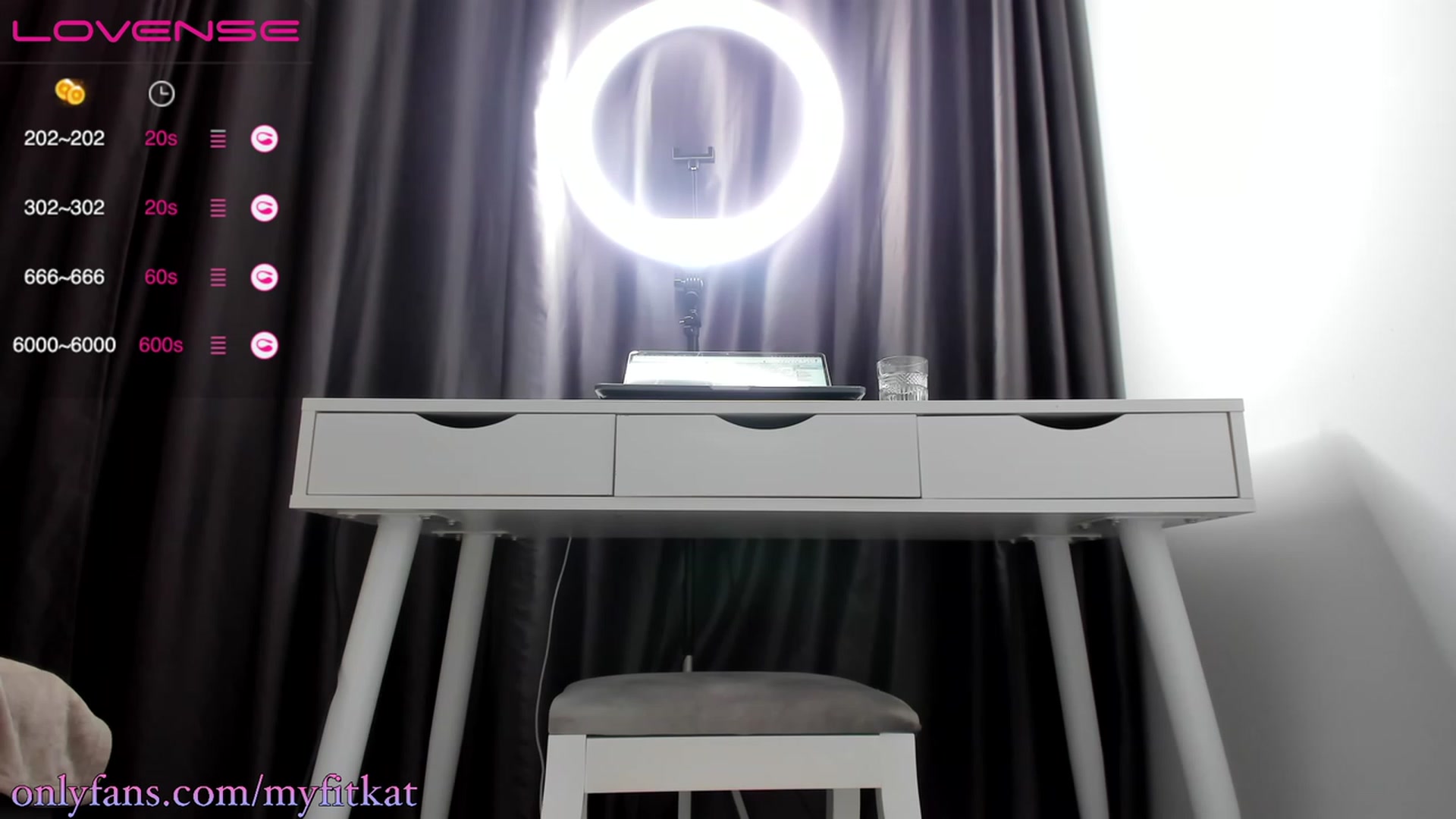 Gallery image thumbnail from K__A__T's myfreecams stream on, 12/17/2022, 12:32 image 5 of 20