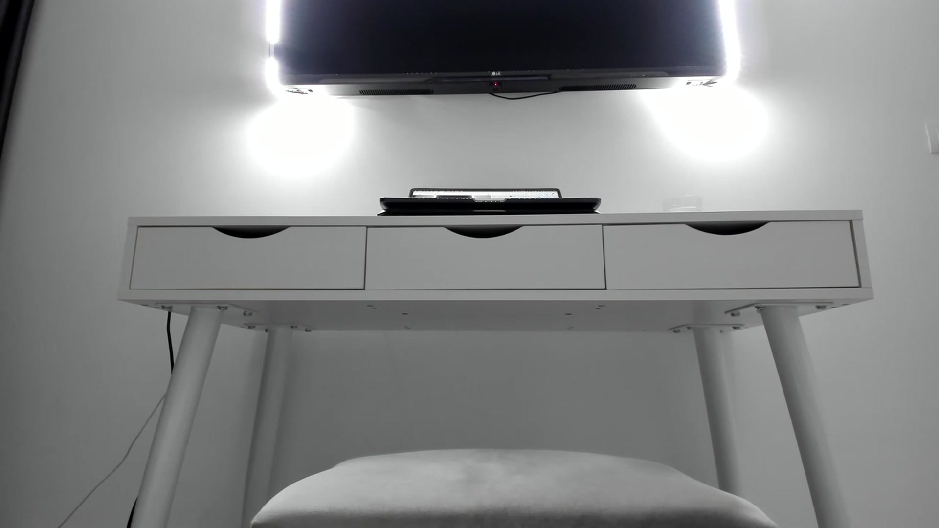 Gallery image thumbnail from K__A__T's myfreecams stream on, 01/19/2023, 18:55 image 9 of 20