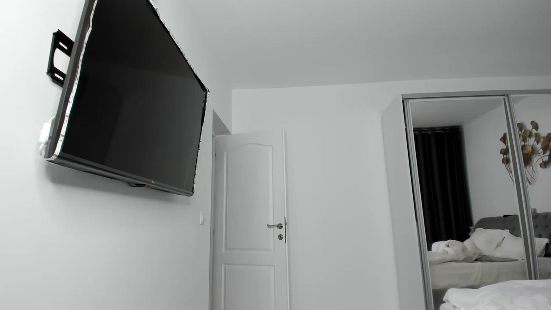 Gallery image thumbnail from K__A__T's myfreecams stream on, 01/30/2023, 19:55 image 2 of 20