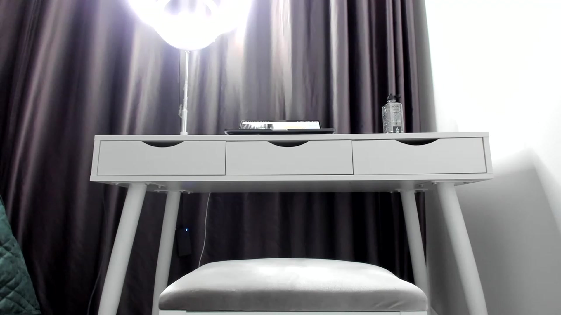 Gallery image thumbnail from K__A__T's myfreecams stream on, 02/03/2023, 19:43 image 19 of 20