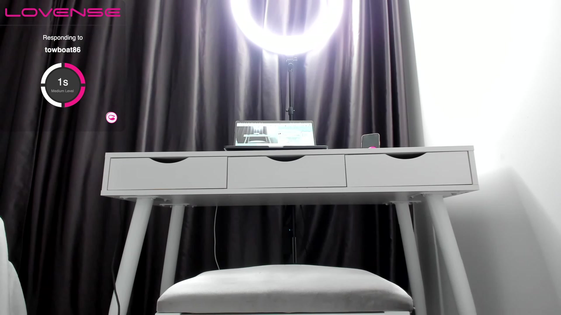 Gallery image thumbnail from K__A__T's myfreecams stream on, 04/12/2023, 20:14 image 9 of 20