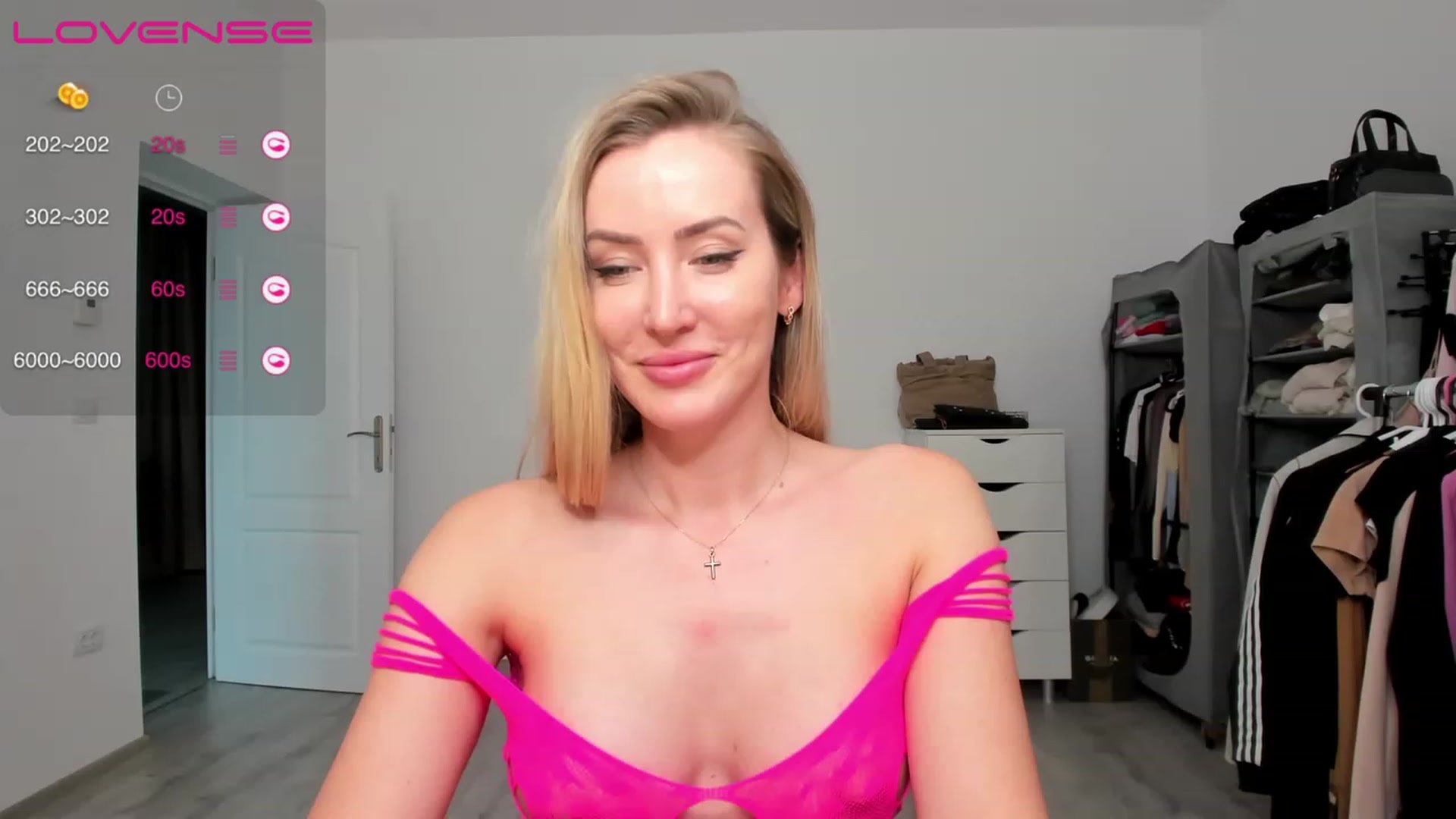 Gallery image thumbnail from K__A__T's myfreecams stream on, 05/19/2023, 17:36 image 2 of 20