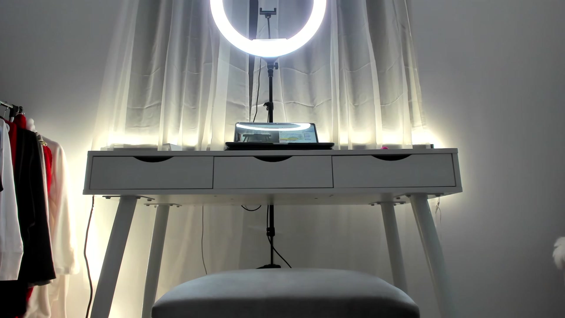 Gallery image thumbnail from K__A__T's myfreecams stream on, 05/29/2023, 16:22 image 15 of 20