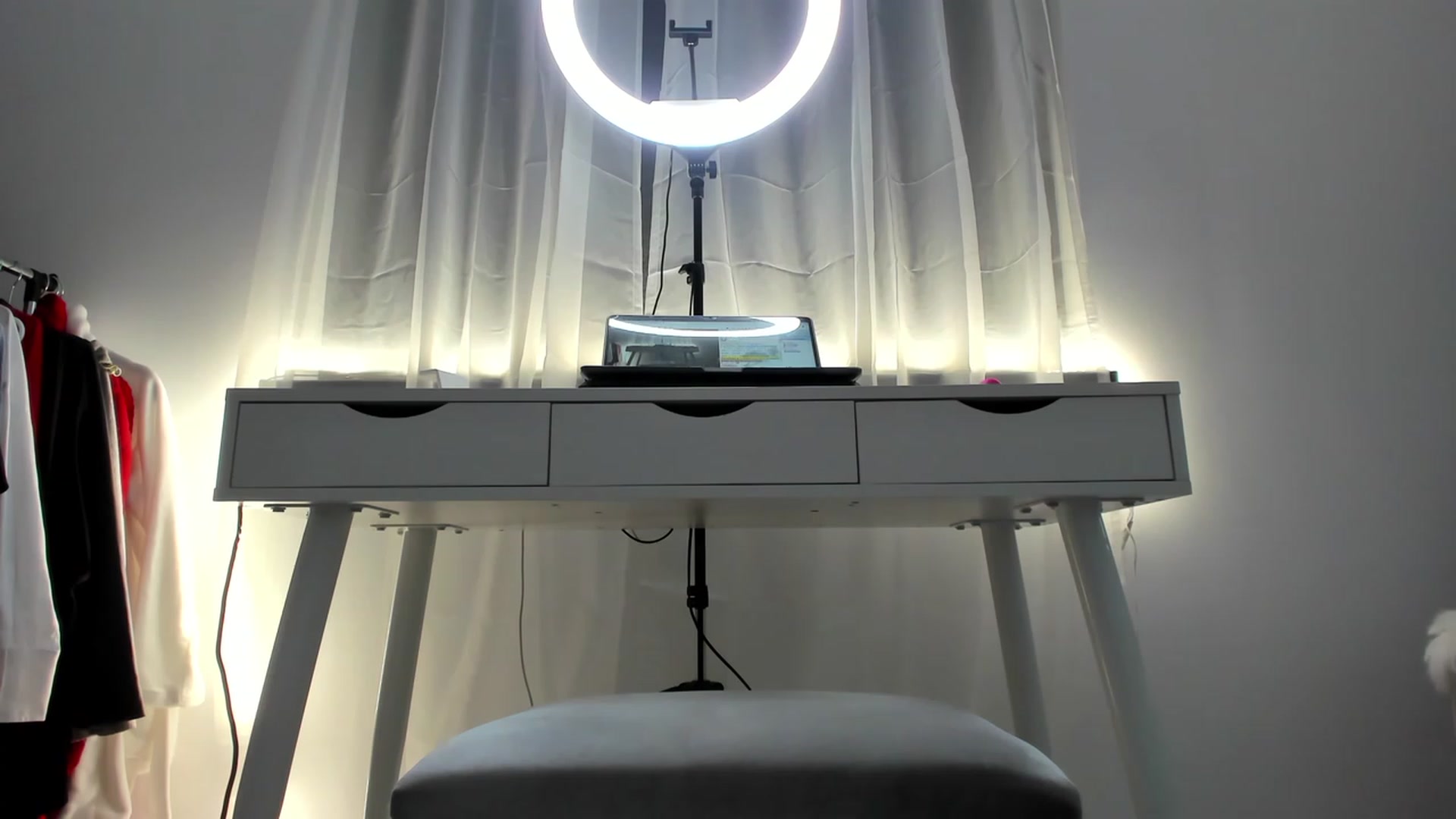 Gallery image thumbnail from K__A__T's myfreecams stream on, 05/29/2023, 16:22 image 17 of 20
