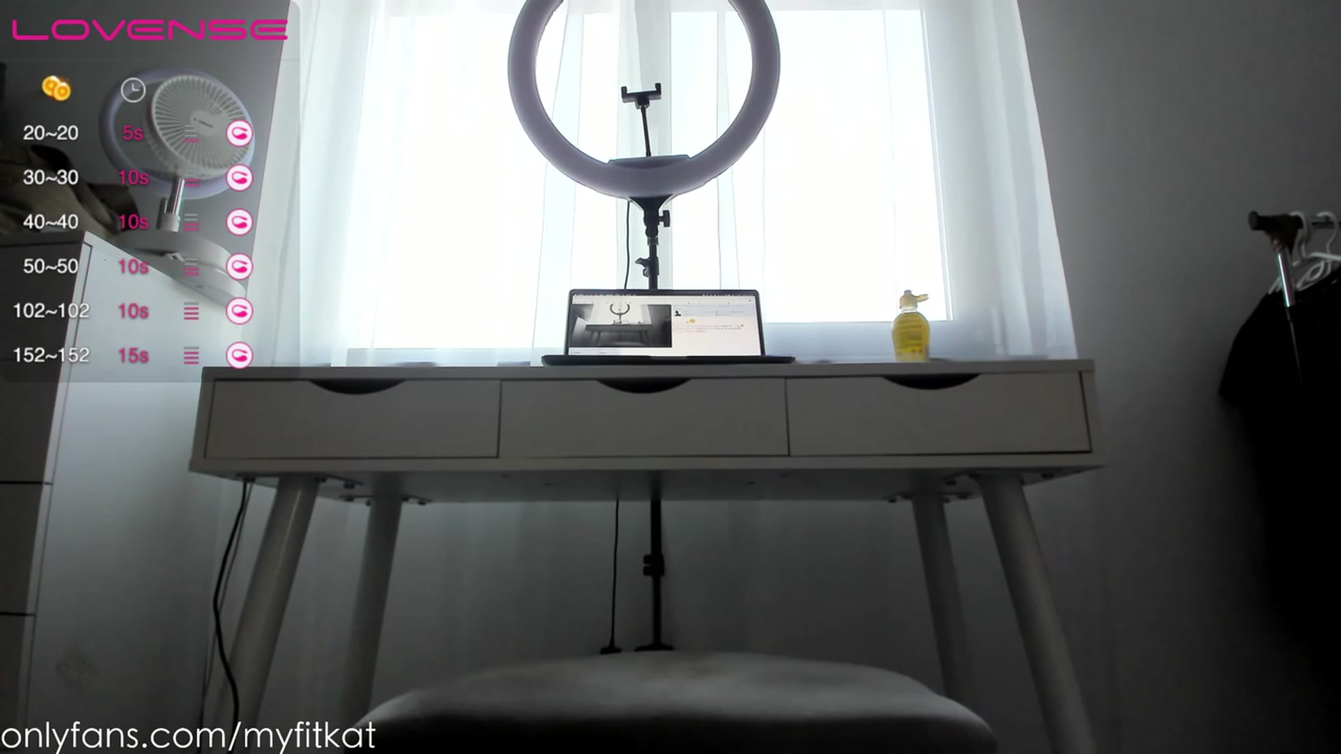 Gallery image thumbnail from K__A__T's myfreecams stream on, 06/30/2023, 16:39 image 16 of 20