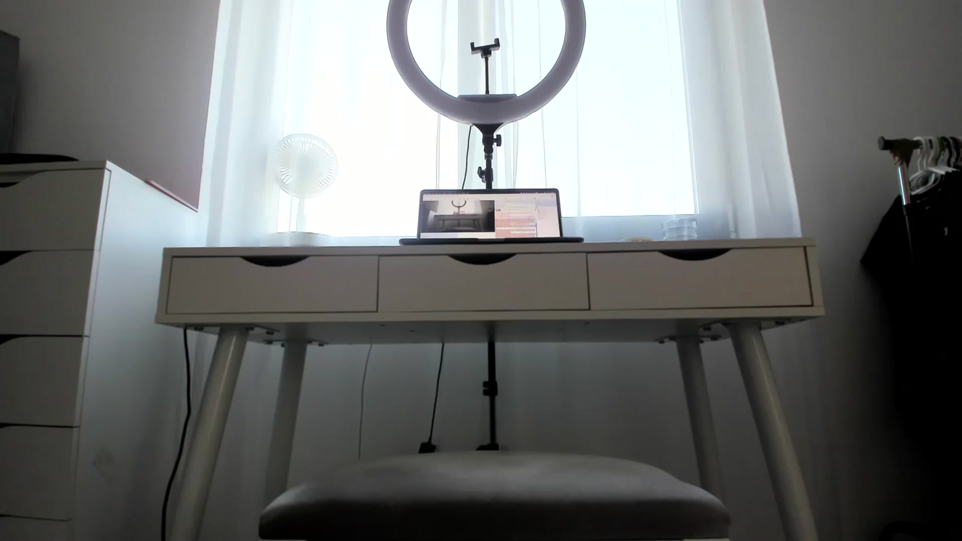 Gallery image thumbnail from K__A__T's myfreecams stream on, 07/14/2023, 15:13 image 10 of 20