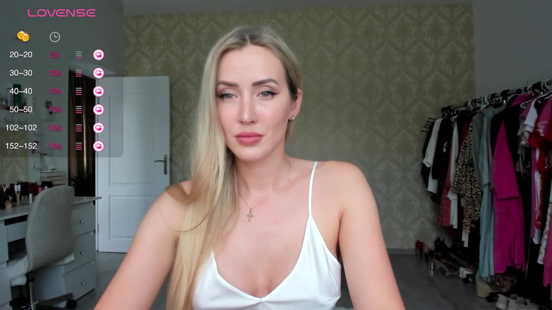 Gallery image thumbnail from K__A__T's myfreecams stream on, 08/18/2023, 14:29 image 17 of 20