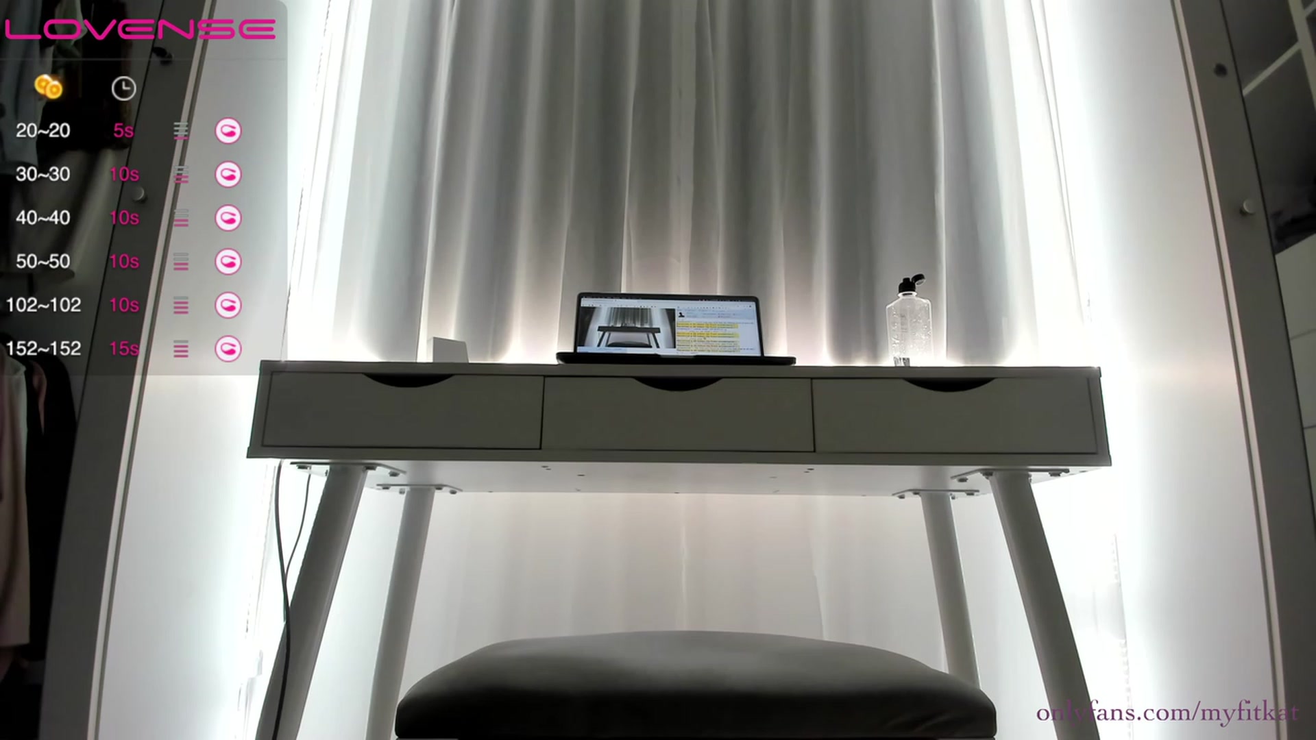 Gallery image thumbnail from K__A__T's myfreecams stream on, 09/24/2023, 20:39 image 13 of 20