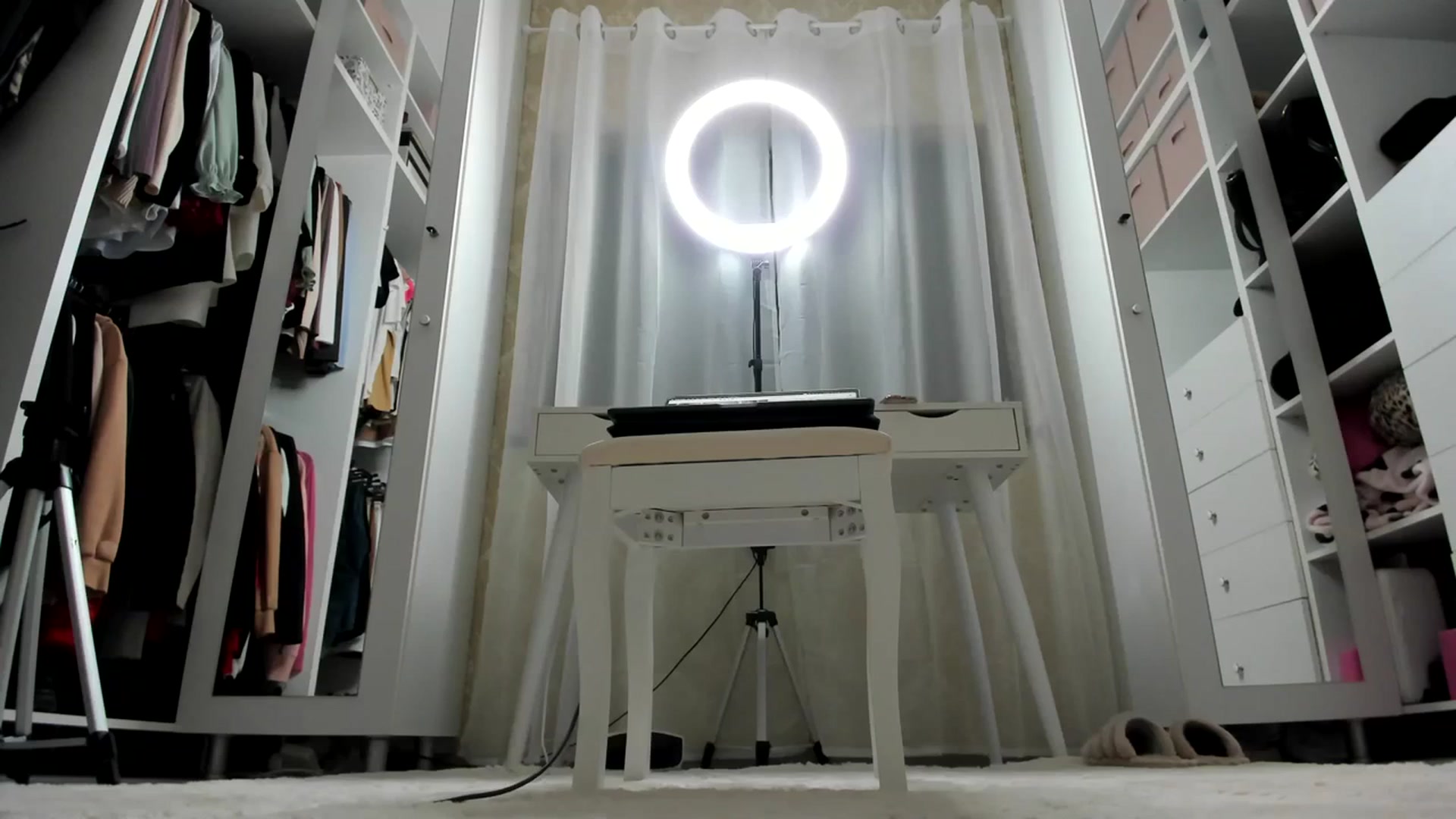 Gallery image thumbnail from K__A__T's myfreecams stream on, 11/11/2023, 20:42 image 14 of 20