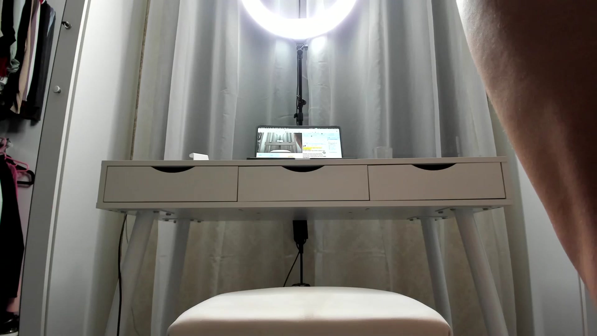Gallery image thumbnail from K__A__T's myfreecams stream on, 12/15/2023, 19:17 image 15 of 20