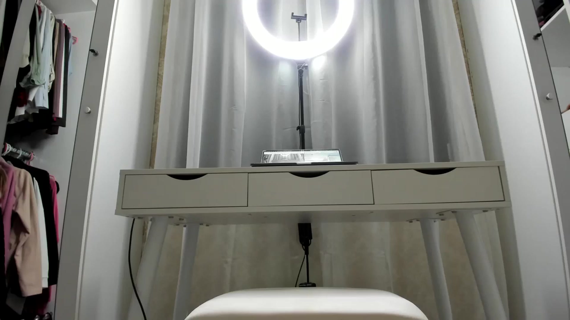 Gallery image thumbnail from K__A__T's myfreecams stream on, 12/28/2023, 16:10 image 20 of 20