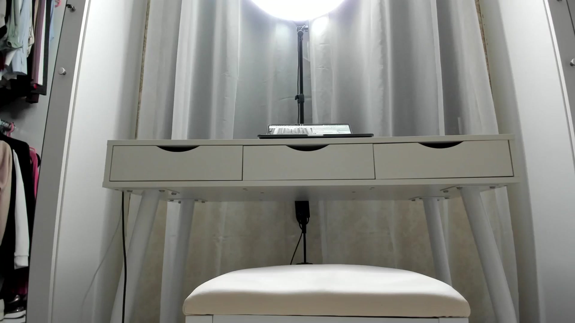 Gallery image thumbnail from K__A__T's myfreecams stream on, 12/30/2023, 15:47 image 14 of 20