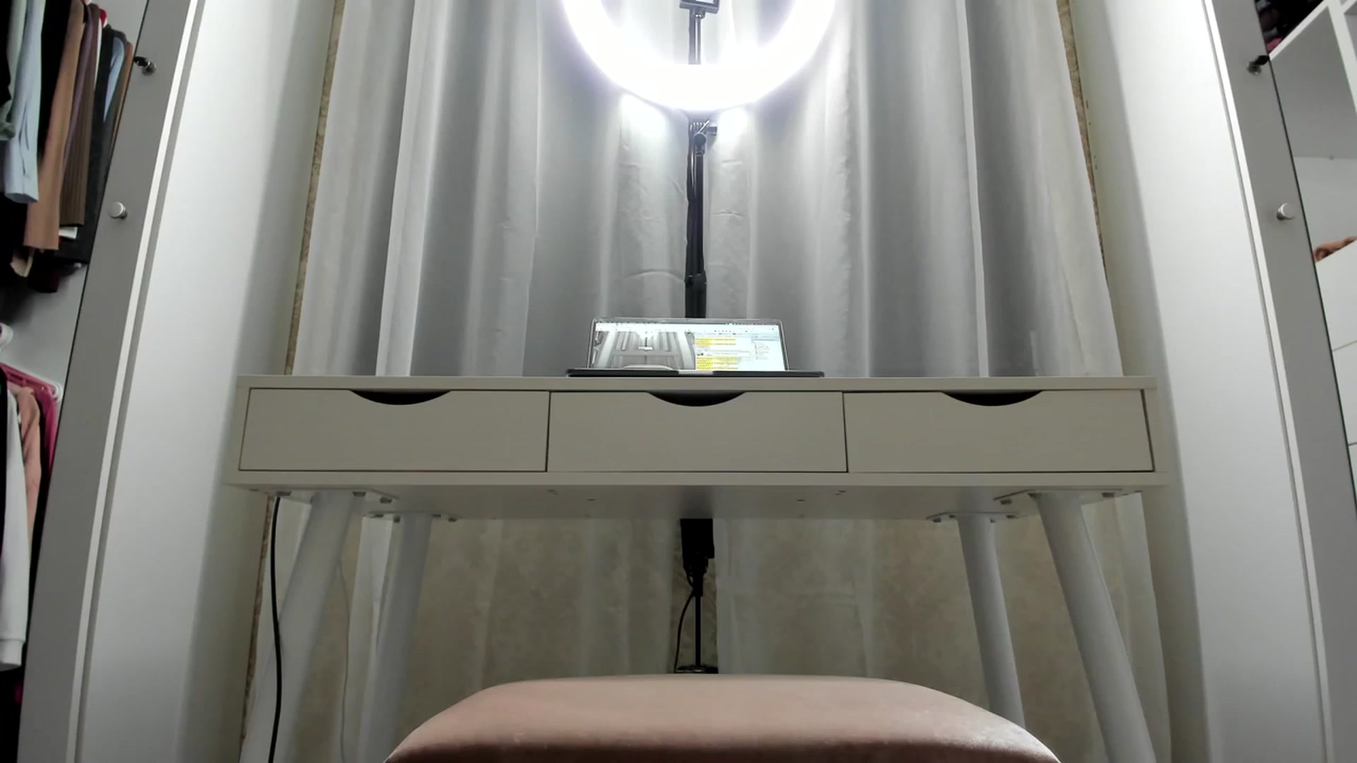 Gallery image thumbnail from K__A__T's myfreecams stream on, 01/26/2024, 19:15 image 9 of 20
