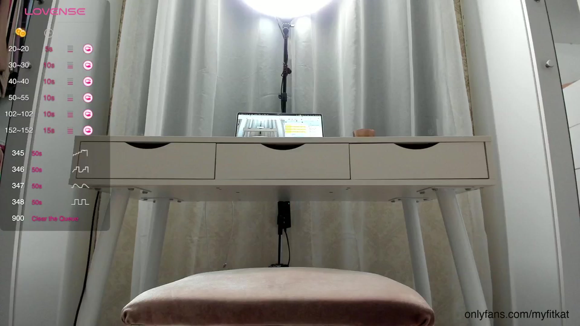 Gallery image thumbnail from K__A__T's myfreecams stream on, 03/21/2024, 15:27 image 11 of 20