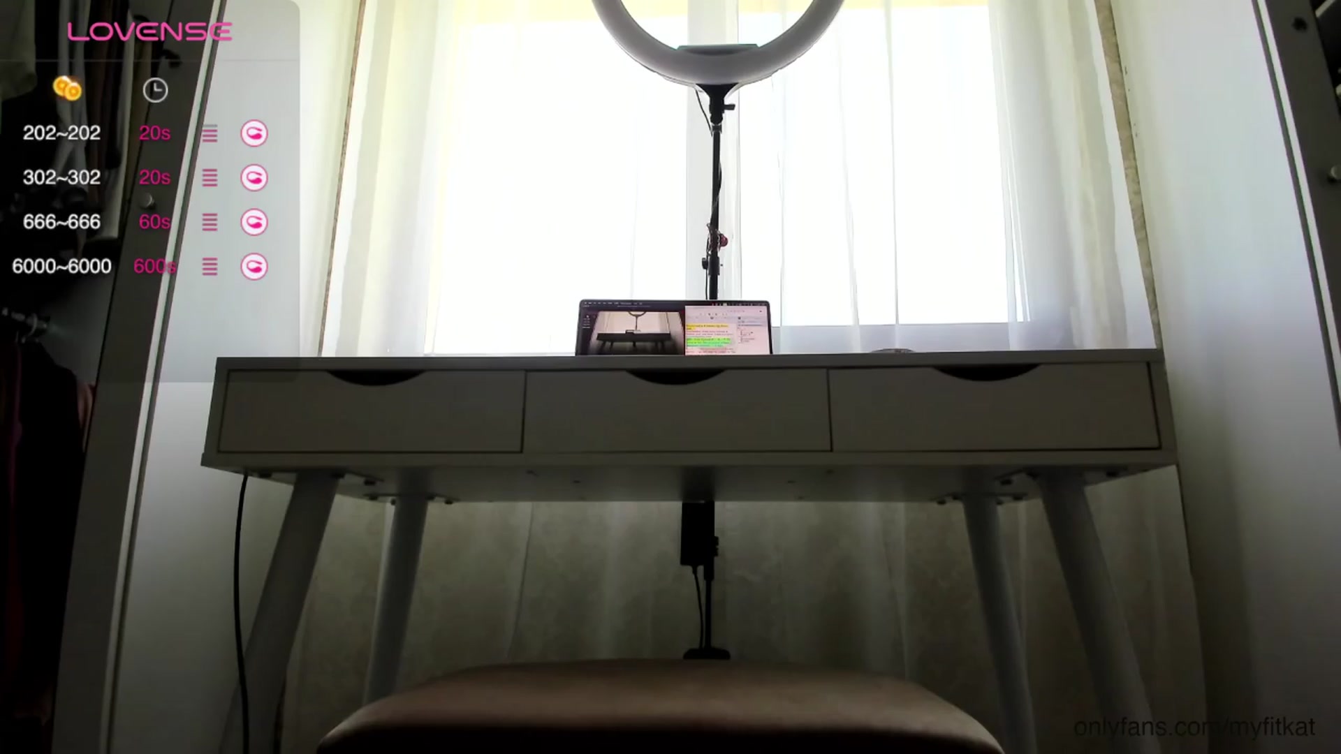 Gallery image thumbnail from K__A__T's myfreecams stream on, 04/05/2024, 10:11 image 4 of 20