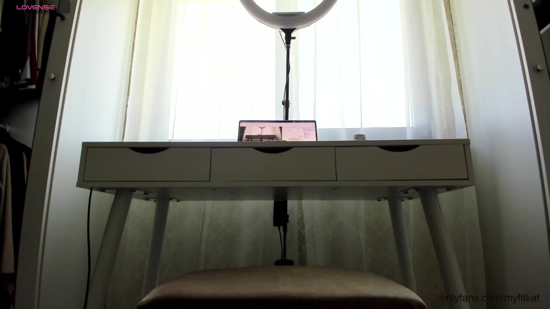 Gallery image thumbnail from K__A__T's myfreecams stream on, 04/08/2024, 10:42 image 17 of 20