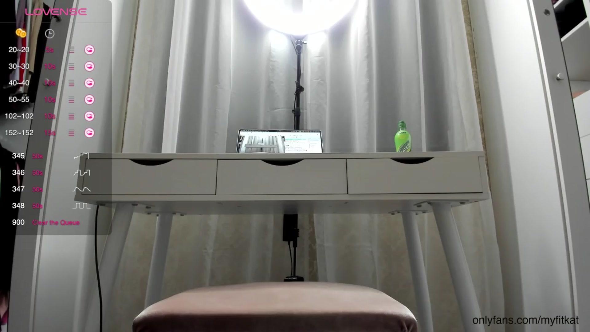 Gallery image thumbnail from K__A__T's myfreecams stream on, 04/09/2024, 18:26 image 8 of 20