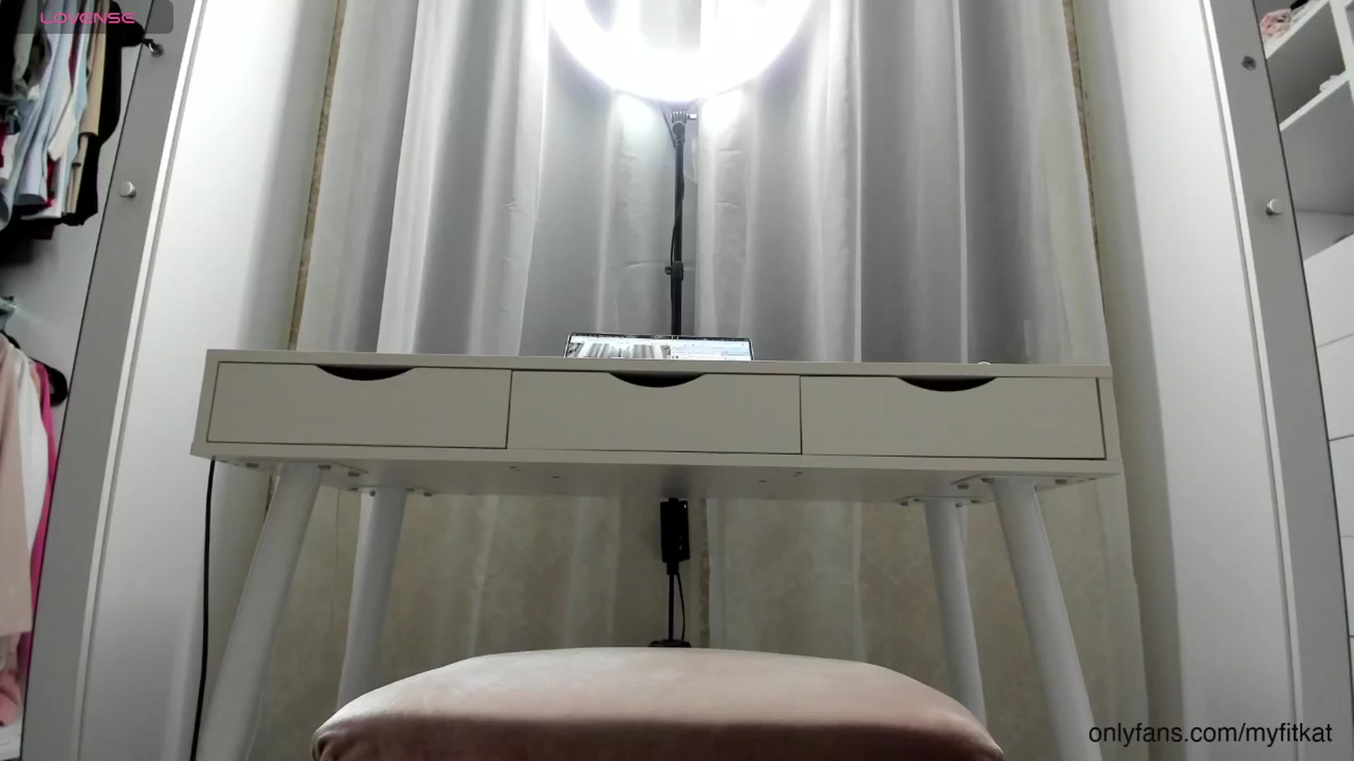 Gallery image thumbnail from K__A__T's myfreecams stream on, 06/04/2024, 15:34 image 11 of 20