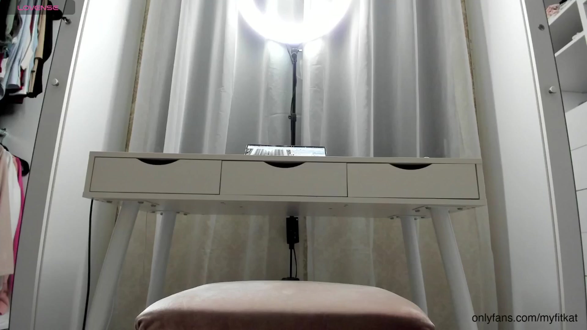 Gallery image thumbnail from K__A__T's myfreecams stream on, 06/04/2024, 15:34 image 15 of 20