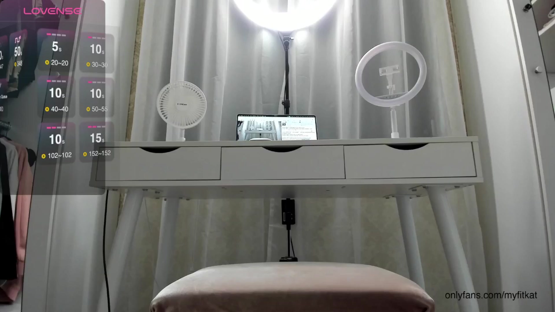 Gallery image thumbnail from K__A__T's myfreecams stream on, 07/29/2024, 15:35 image 12 of 20