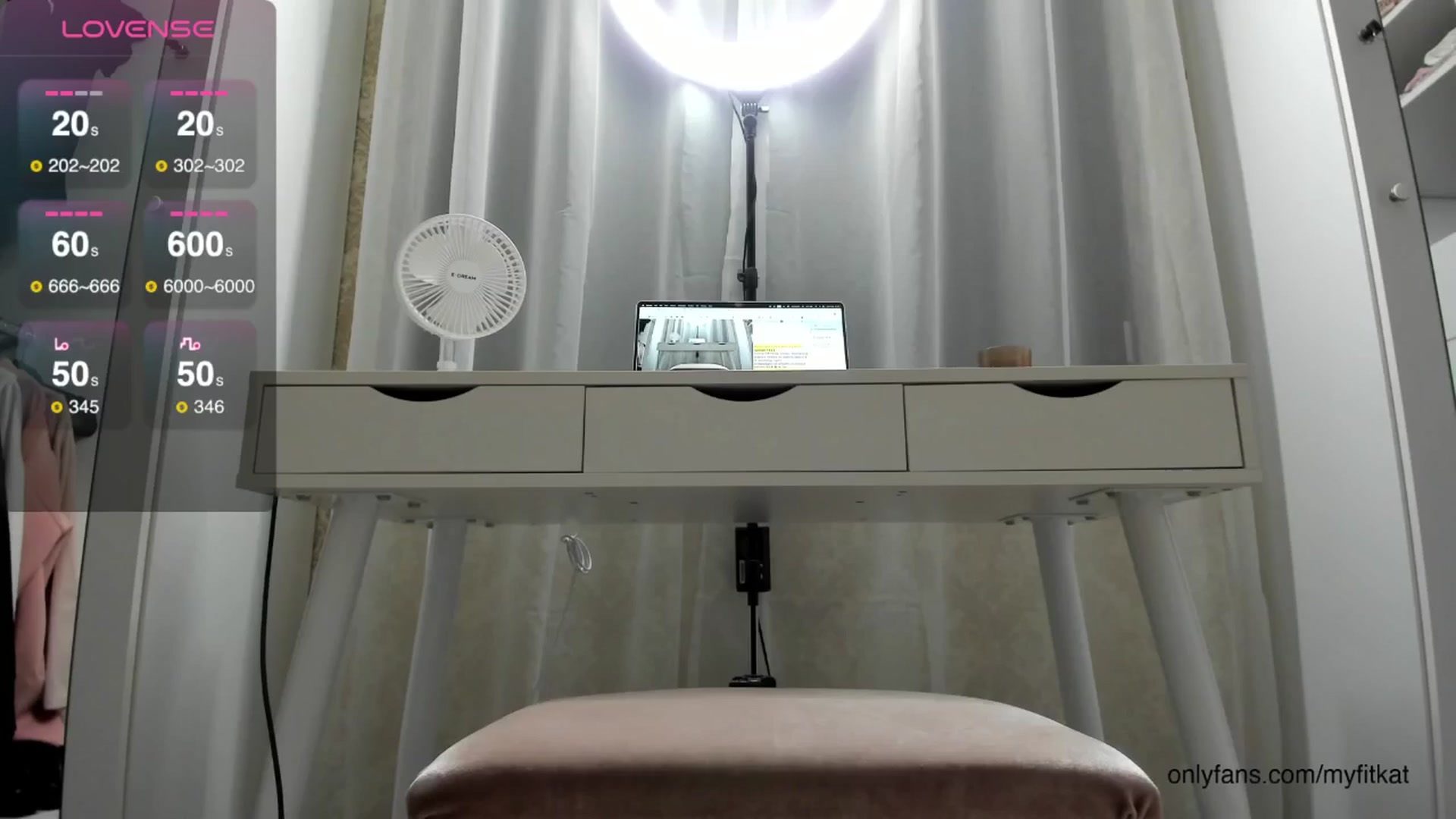 Gallery image thumbnail from K__A__T's myfreecams stream on, 08/04/2024, 20:30 image 2 of 20