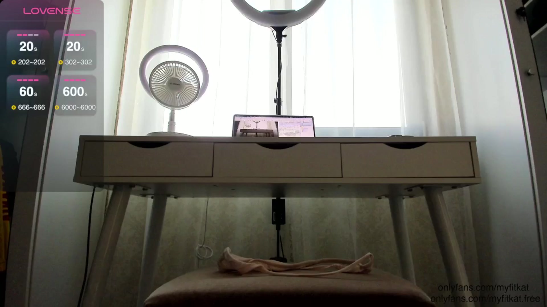 Gallery image thumbnail from K__A__T's myfreecams stream on, 08/21/2024, 15:47 image 1 of 20