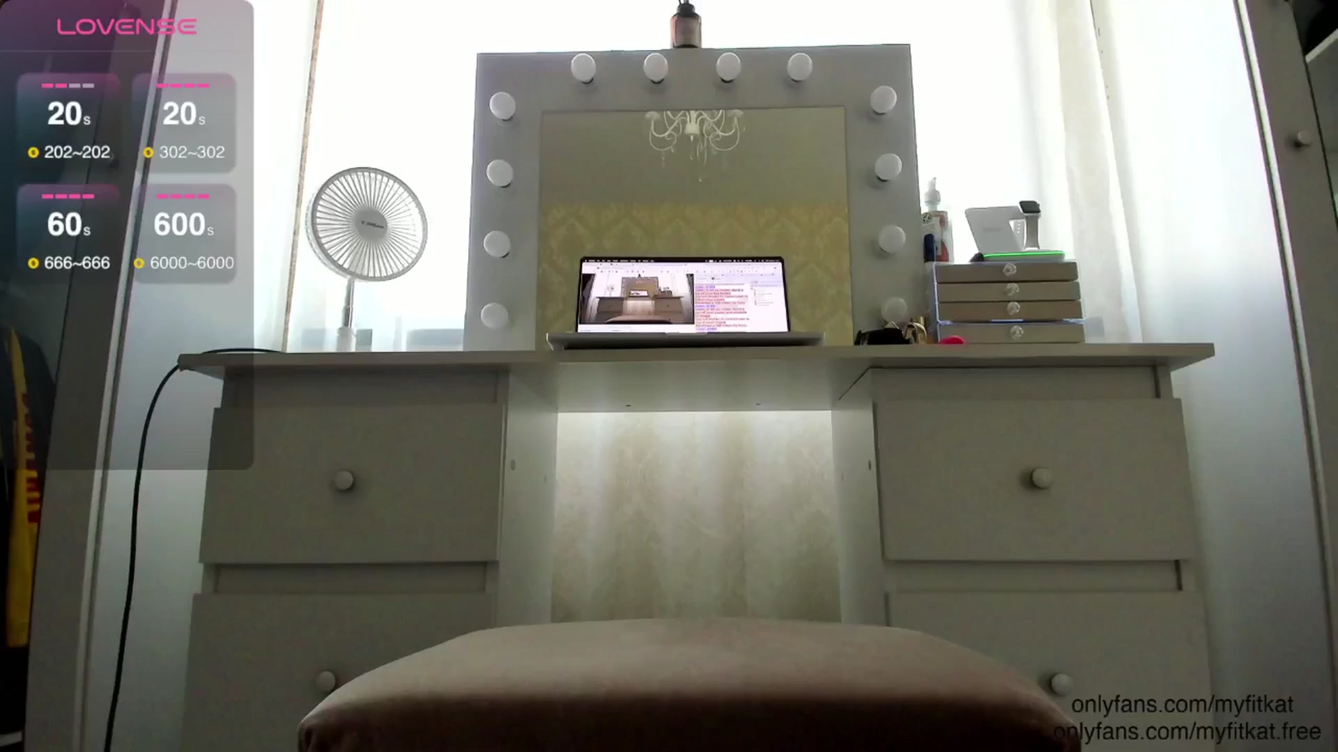 Gallery image thumbnail from K__A__T's myfreecams stream on, 08/26/2024, 13:01 image 18 of 20